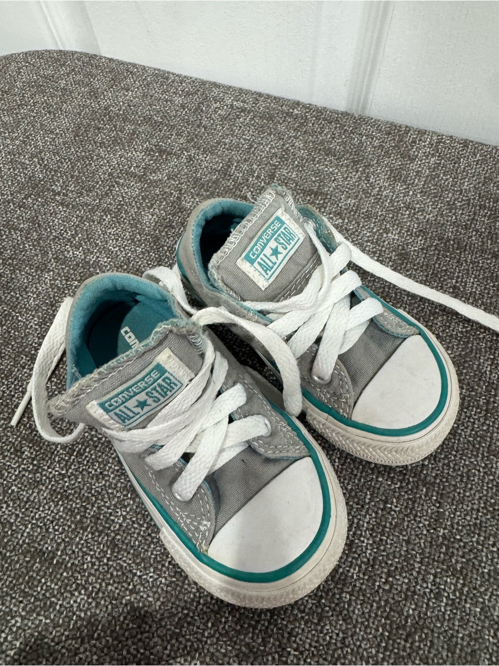 Converse Kids Gray Low-Top Sneakers with Teal Trim